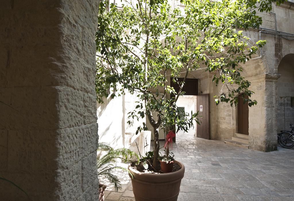 Dei Due Portoni Suite Storica Lecce Camera foto